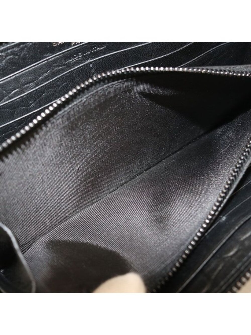 Saint Laurent Full Zip Wallet Zip Around Calfskin - Picture 7 of 9